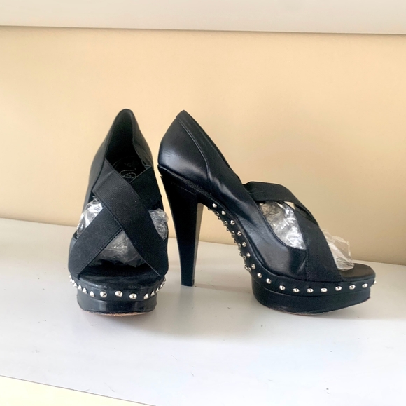 Jessica Bennet - Picture 4 of 6